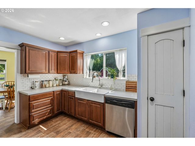 24011 Ne 209TH St, Battle Ground, WA 98604