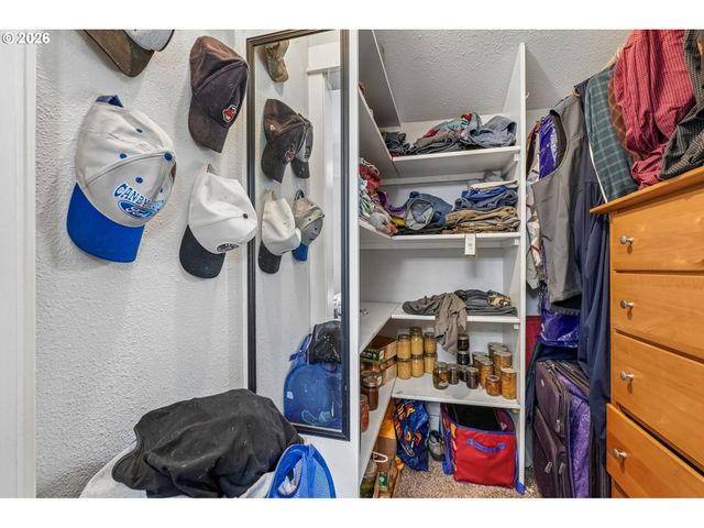 24011 Ne 209TH St, Battle Ground, WA 98604