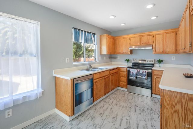 811 Bay St, Suisun City, CA 94585