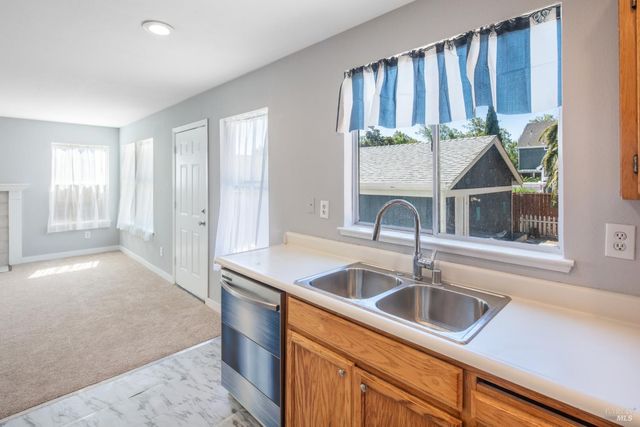 811 Bay St, Suisun City, CA 94585