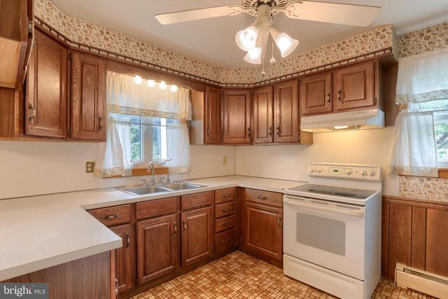 231 W ELM ST, Palmyra, PA 17078