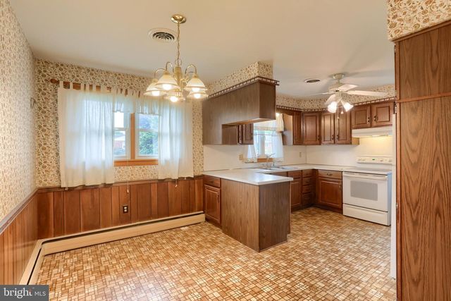 231 W ELM ST, Palmyra, PA 17078