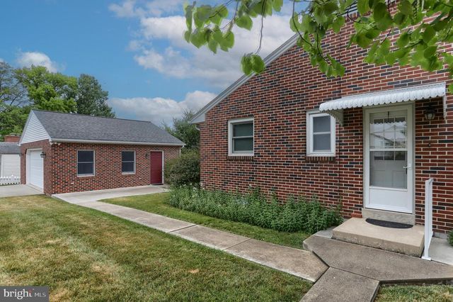231 W ELM ST, Palmyra, PA 17078