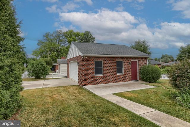 231 W ELM ST, Palmyra, PA 17078