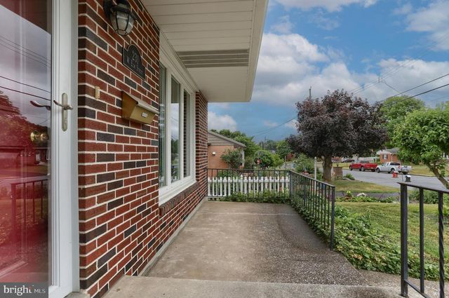 231 W ELM ST, Palmyra, PA 17078
