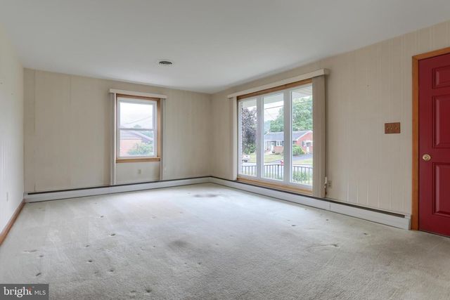 231 W ELM ST, Palmyra, PA 17078