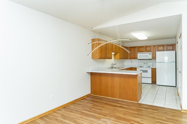 4933 35th Avenue NW, Rochester, MN 55901