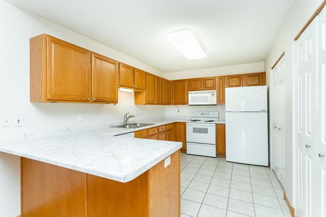 4933 35th Avenue NW, Rochester, MN 55901