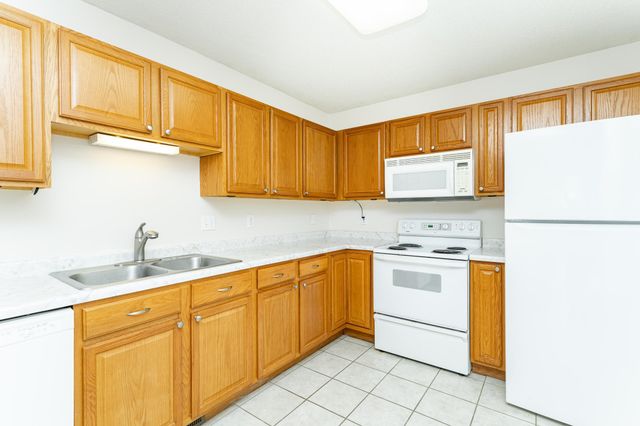 4933 35th Avenue NW, Rochester, MN 55901