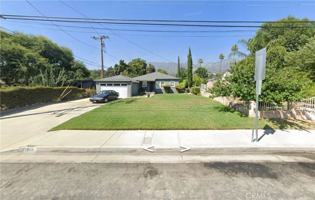 509 W Altadena Drive, Altadena, CA 91001