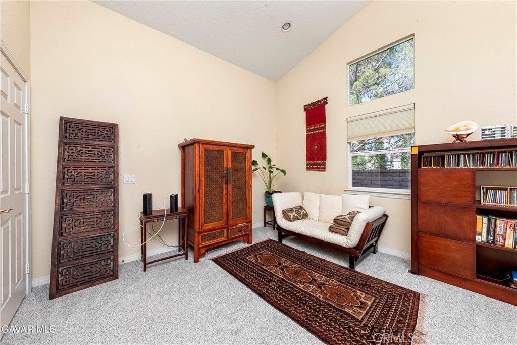 Image 19 of property listing at 41154 Heights, Palmdale, CA 93551