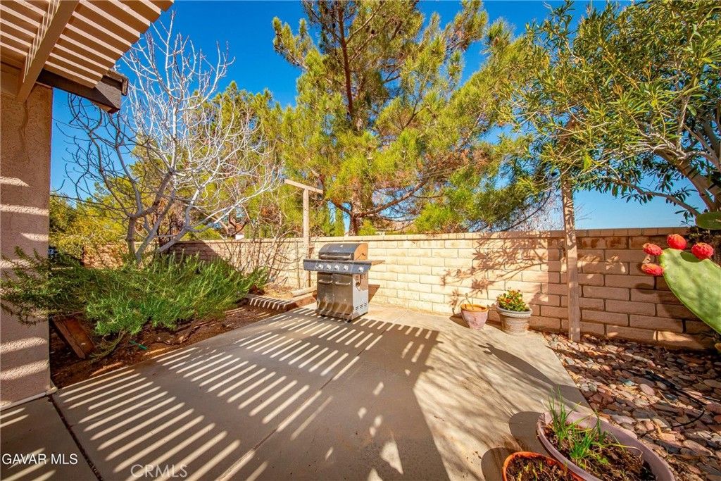 Image 33 of property listing at 41154 Heights, Palmdale, CA 93551