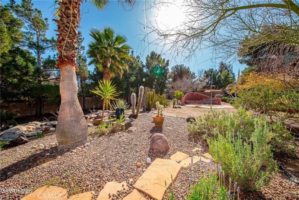 Image 36 of property listing at 41154 Heights, Palmdale, CA 93551