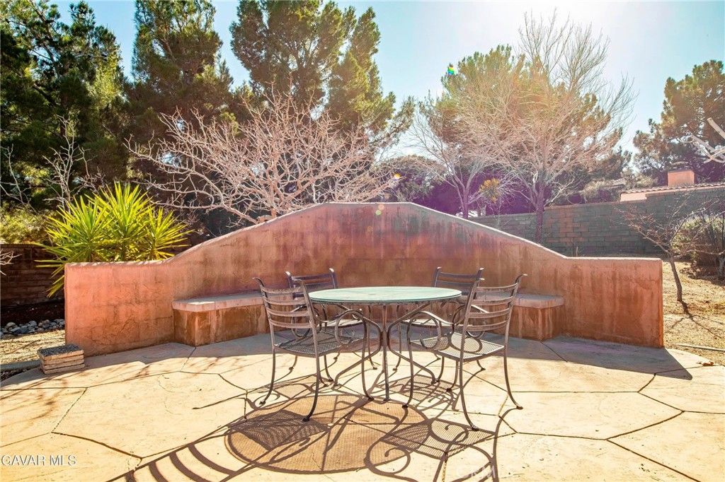 Image 42 of property listing at 41154 Heights, Palmdale, CA 93551