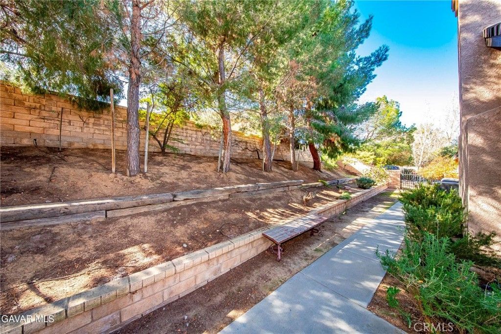 Image 47 of property listing at 41154 Heights, Palmdale, CA 93551