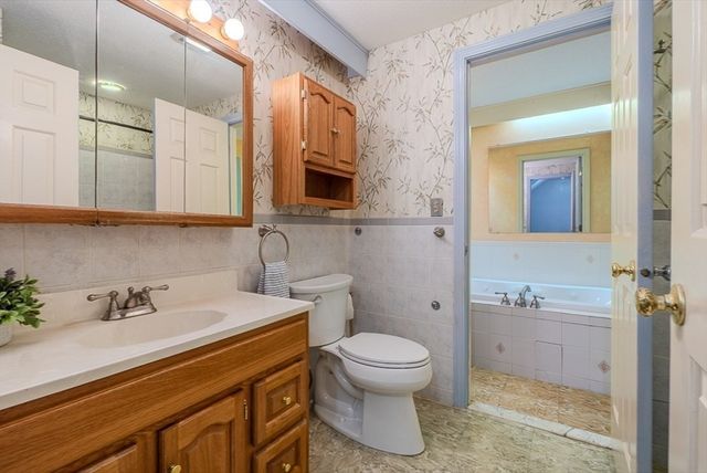 4105 Woodbridge Road 4105, Peabody, MA 01960