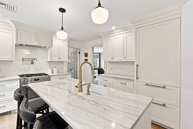 114 Chestnut Street, North Reading, MA 01864