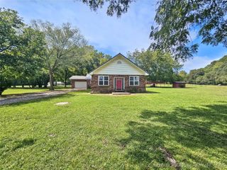 56167 County Road 660, Colcord, OK 74338