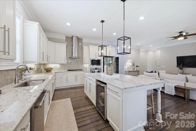 1103 N Sharon Amity Road, Charlotte, NC 28211