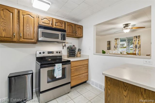 1565 W Rolston Road, Linden, MI 48451