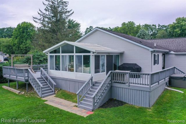 1565 W Rolston Road, Linden, MI 48451