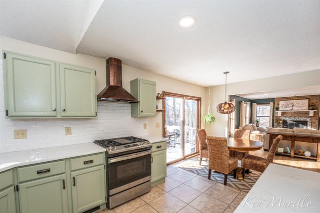 7003 Country View Boulevard, Jackson, MI 49201