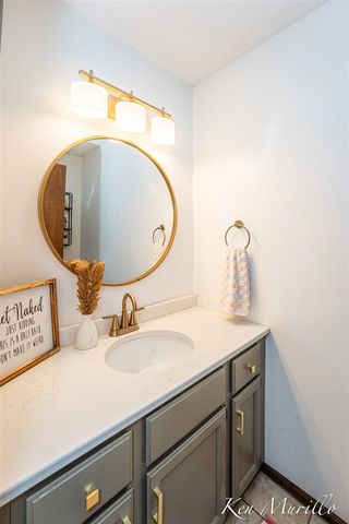 7003 Country View Boulevard, Jackson, MI 49201