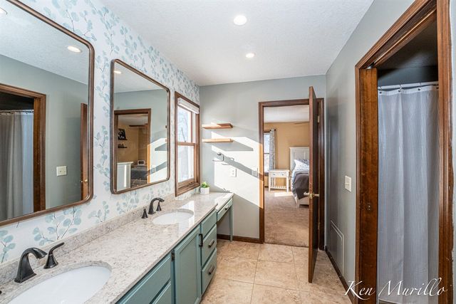 7003 Country View Boulevard, Jackson, MI 49201