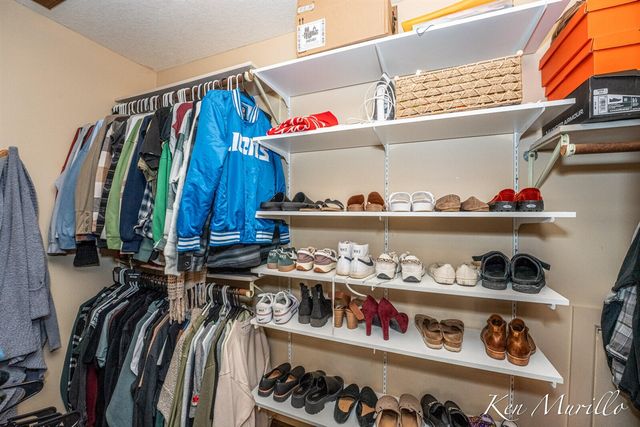 7003 Country View Boulevard, Jackson, MI 49201