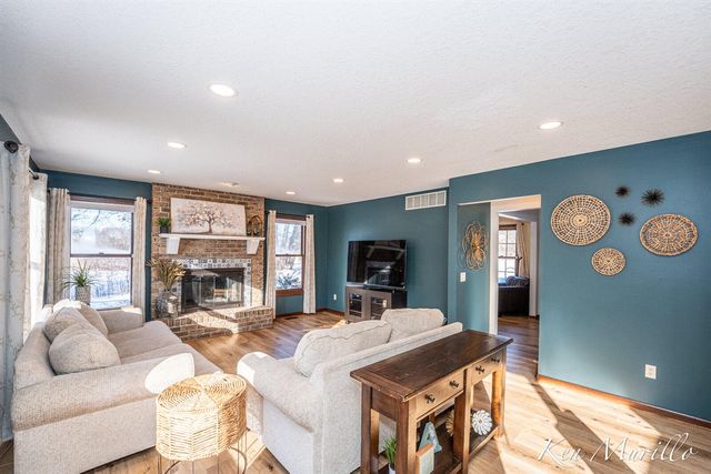 7003 Country View Boulevard, Jackson, MI 49201