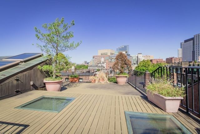 87 Revere St 3, Boston, MA 02114