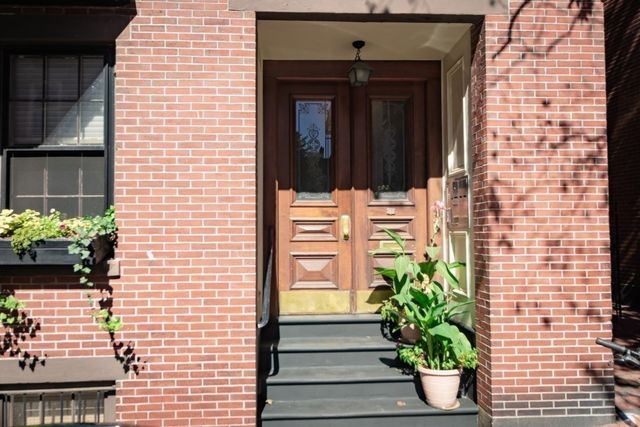 87 Revere St 3, Boston, MA 02114