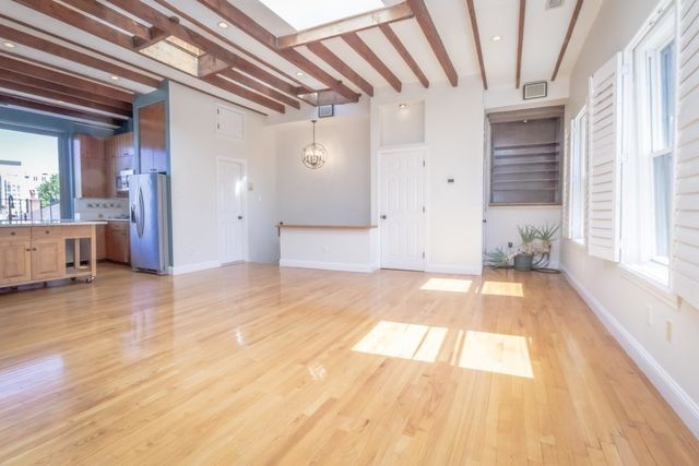 87 Revere St 3, Boston, MA 02114