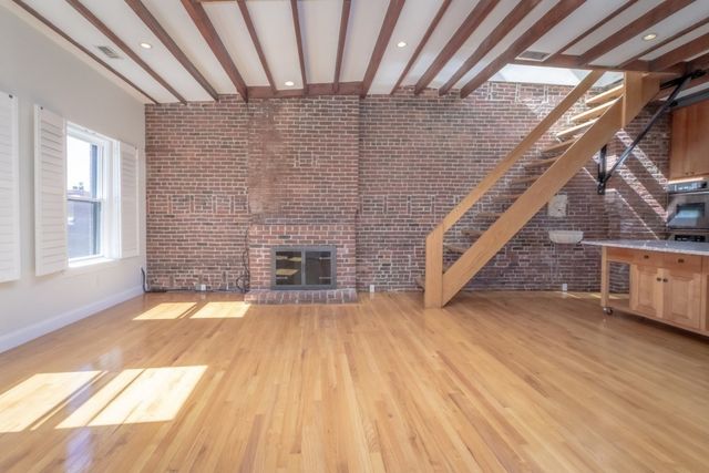 87 Revere St 3, Boston, MA 02114