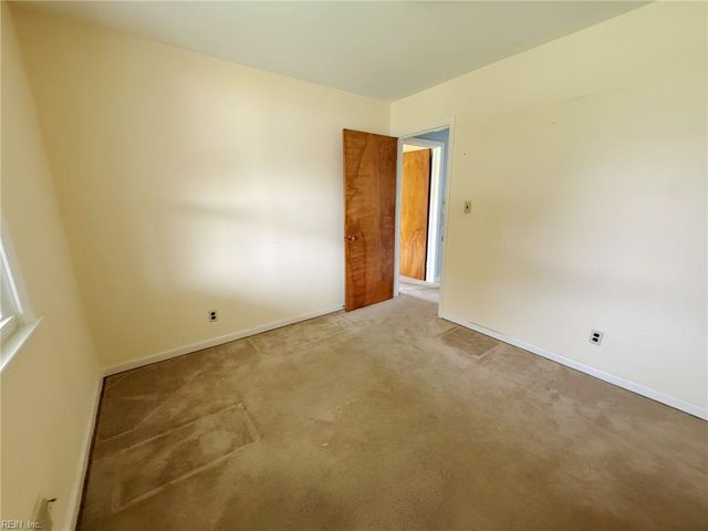 1140 Woodland Terrace DR, Chesapeake, VA 23323