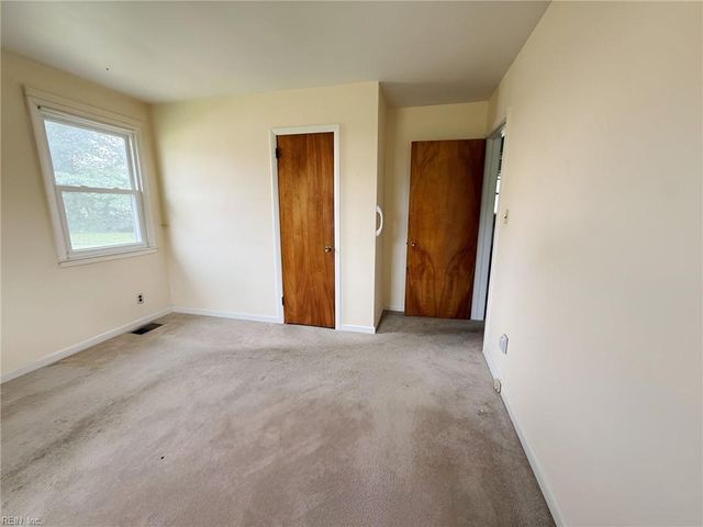 1140 Woodland Terrace DR, Chesapeake, VA 23323