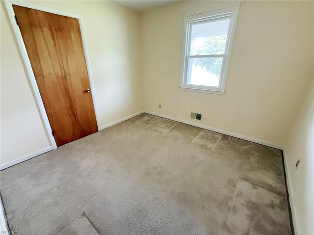 1140 Woodland Terrace DR, Chesapeake, VA 23323