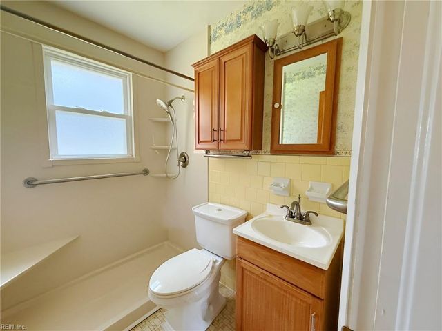 1140 Woodland Terrace DR, Chesapeake, VA 23323