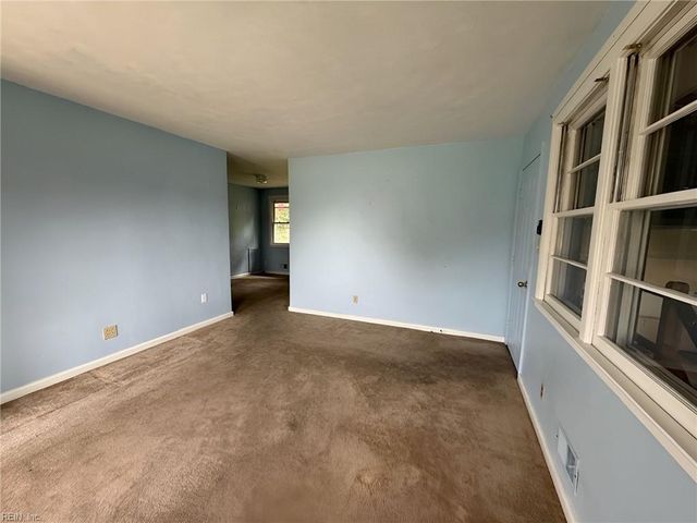 1140 Woodland Terrace DR, Chesapeake, VA 23323