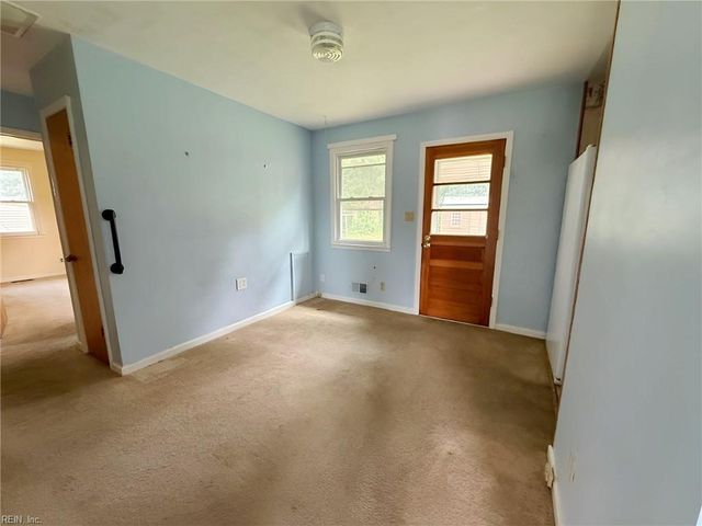 1140 Woodland Terrace DR, Chesapeake, VA 23323