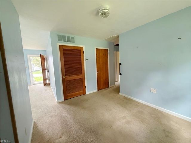 1140 Woodland Terrace DR, Chesapeake, VA 23323