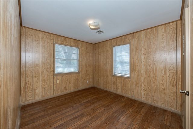 507 N Echols Street, Caldwell, TX 77836