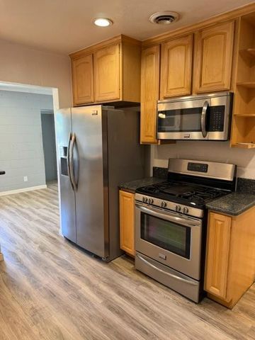 1807 Holly Dr, Lodi, CA 95242