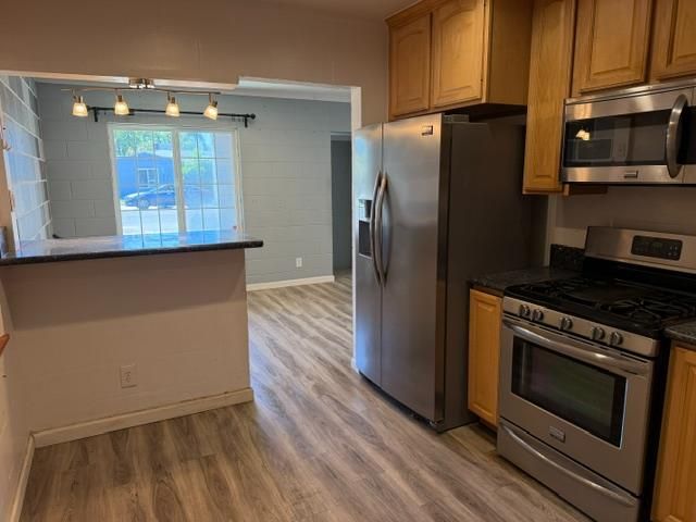 1807 Holly Dr, Lodi, CA 95242