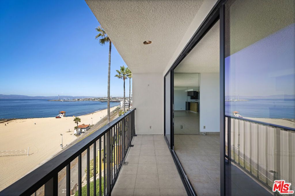 721 Esplanade 306, Redondo Beach, CA 90277 — exterior