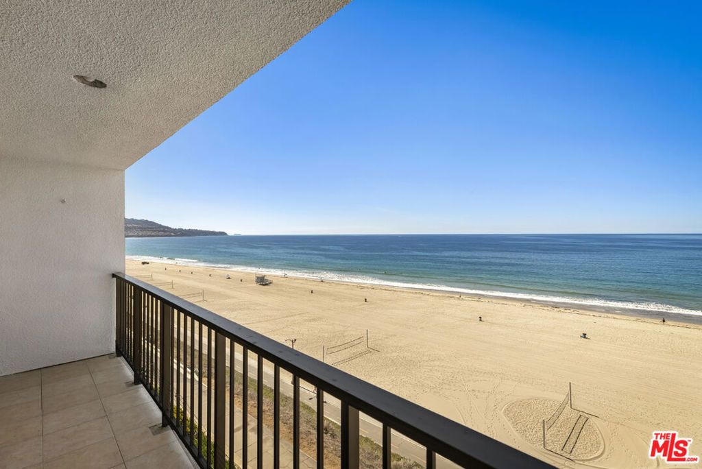 721 Esplanade 306, Redondo Beach, CA 90277 — photo 2