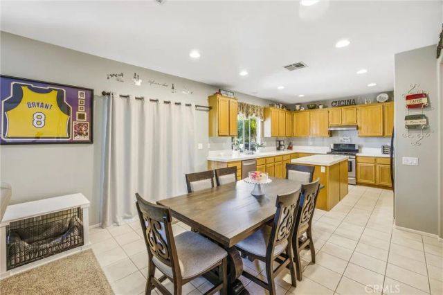 8470 Lindenhurst, Riverside, CA 92508