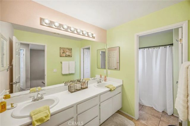 8470 Lindenhurst, Riverside, CA 92508