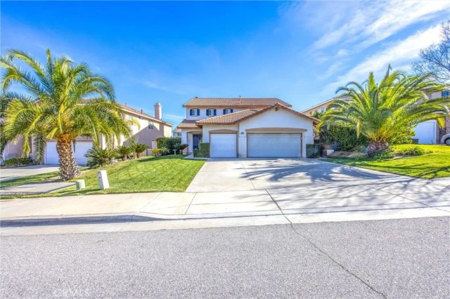8470 Lindenhurst, Riverside, CA 92508