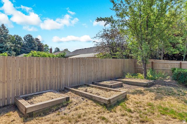 1131 E RIDGEDALE LN, Salt Lake City, UT 84106